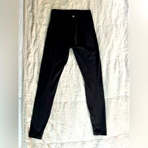 Black lululemon wonder under leggings size 6